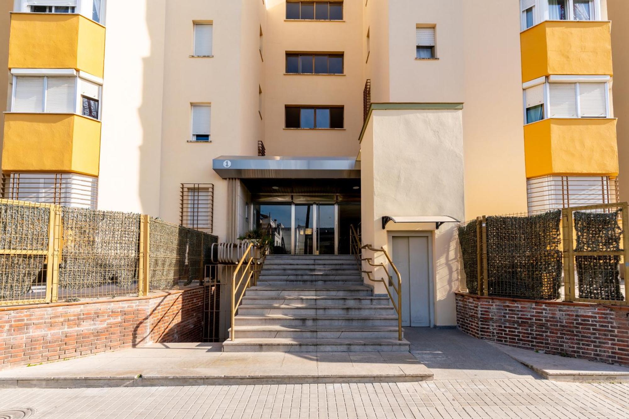 Diseno Y Comodidad En Bami Seville Ngoại thất bức ảnh
