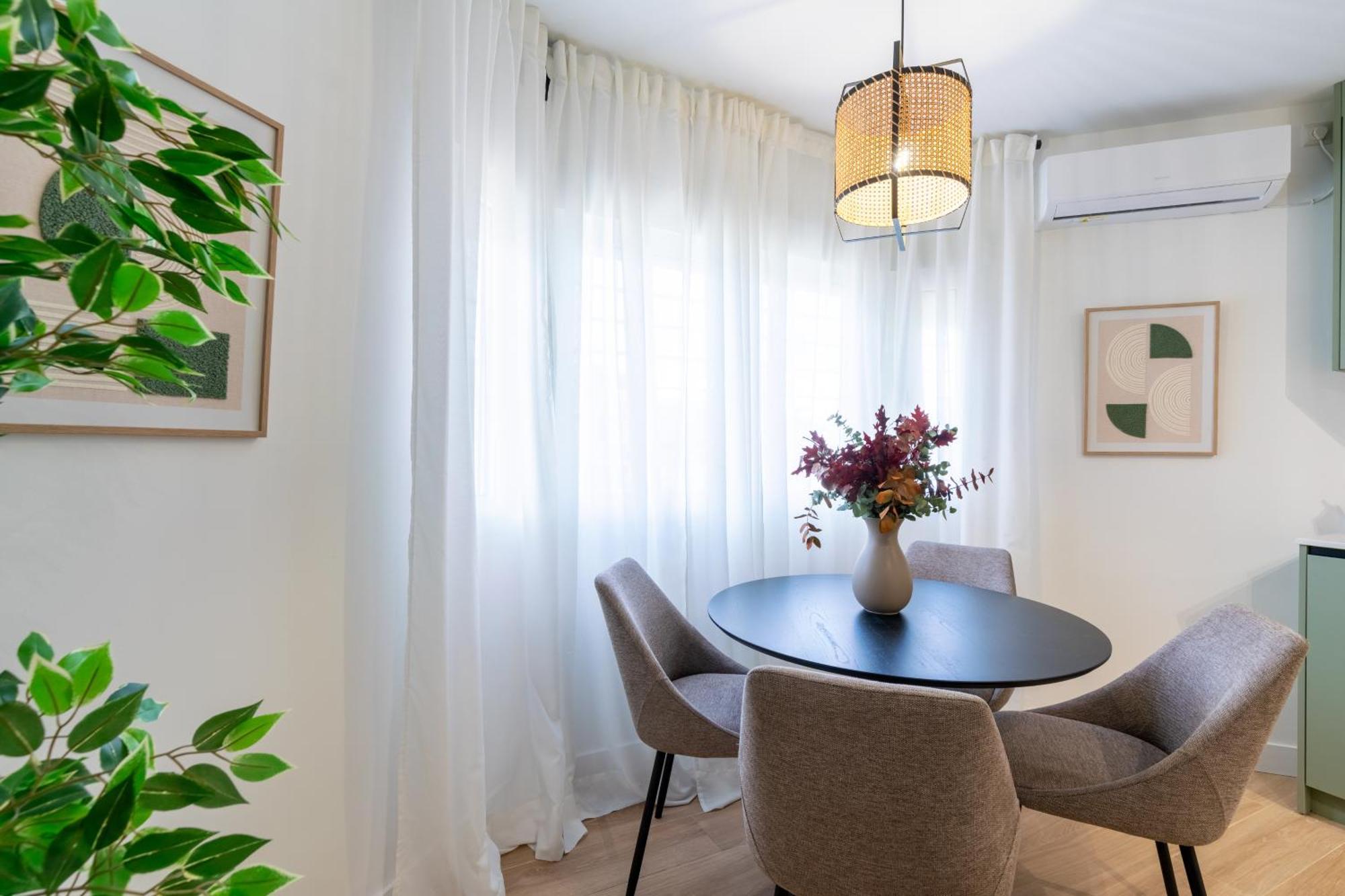 Diseno Y Comodidad En Bami Seville Ngoại thất bức ảnh