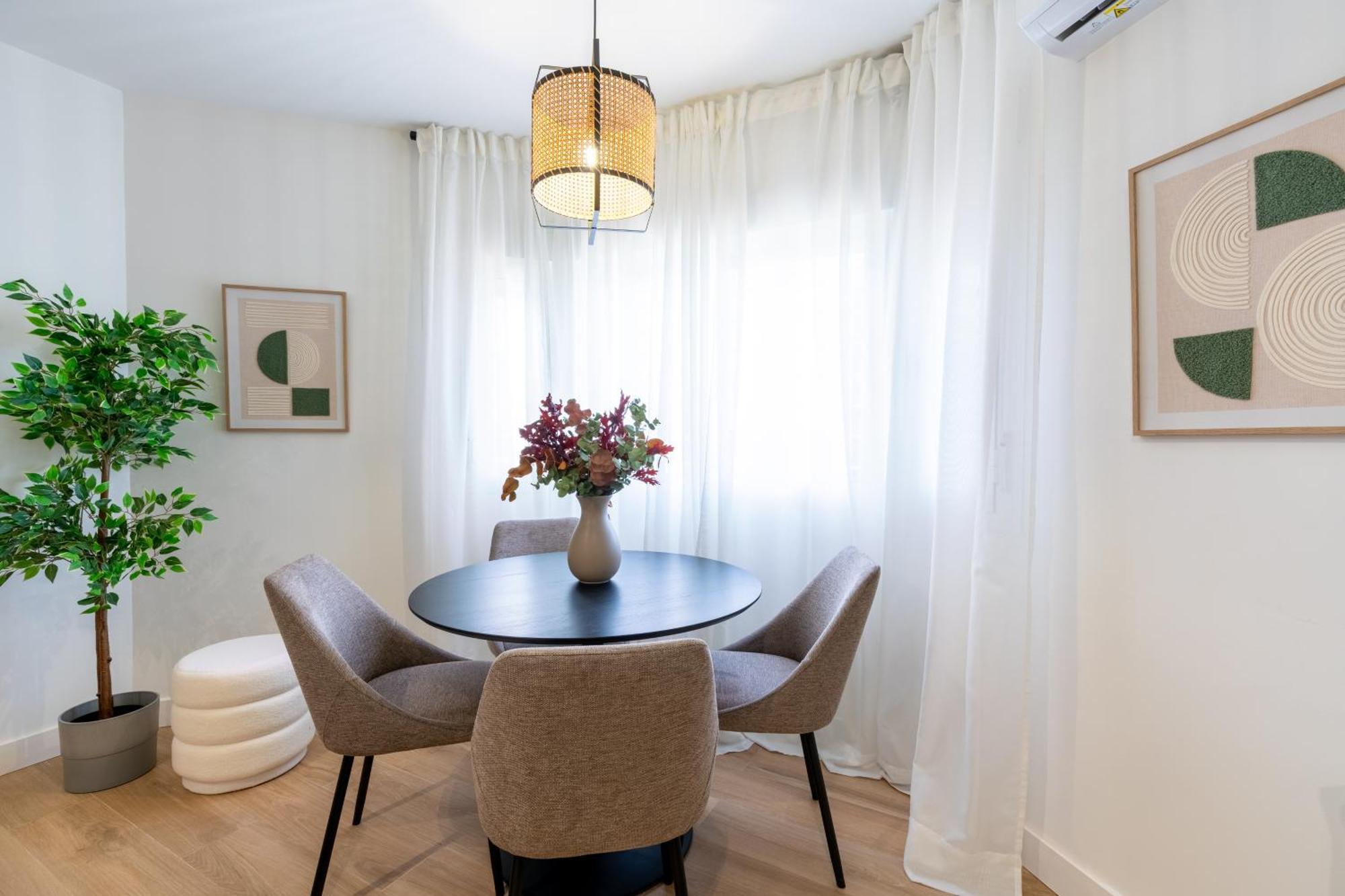 Diseno Y Comodidad En Bami Seville Ngoại thất bức ảnh
